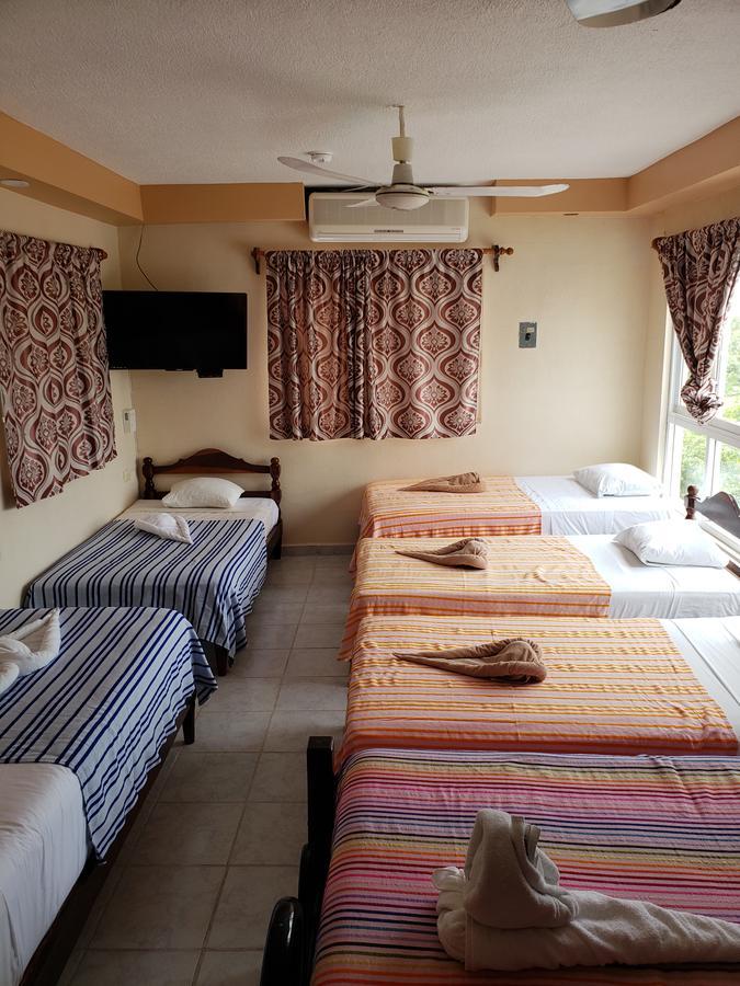Hotel Cuarto Camino Playa Del Carmen Exteriör bild