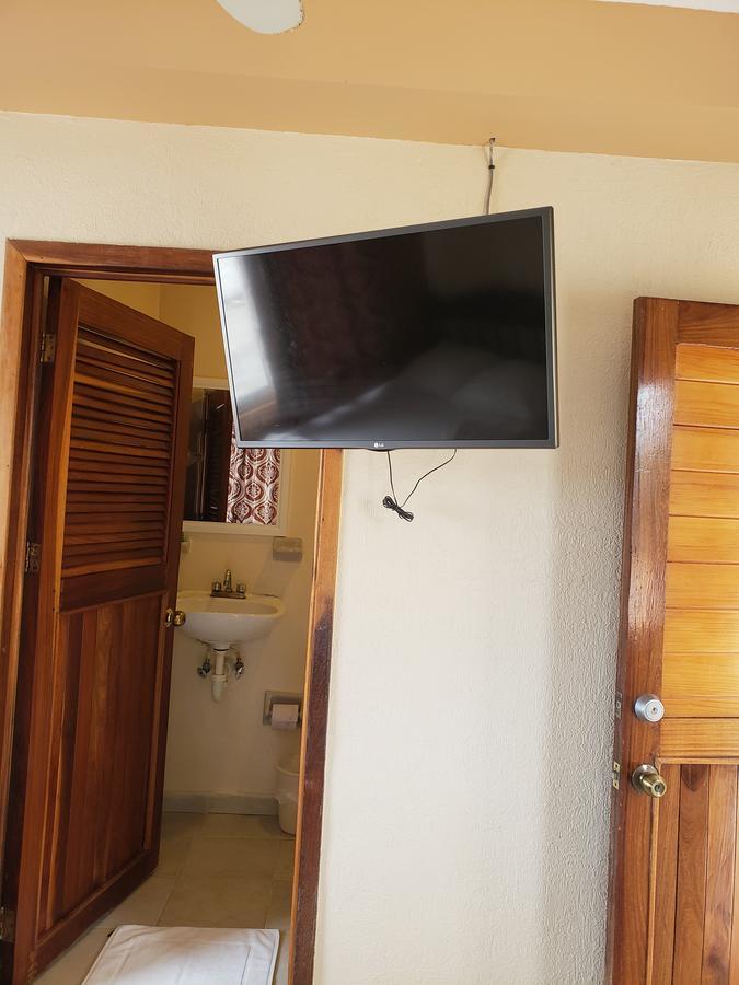 Hotel Cuarto Camino Playa Del Carmen Exteriör bild
